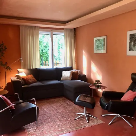 Pet Friendly Near Swimming *