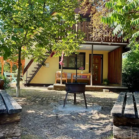 Pet Friendly Near Swimming Prázdninový dům Kunfeherto
